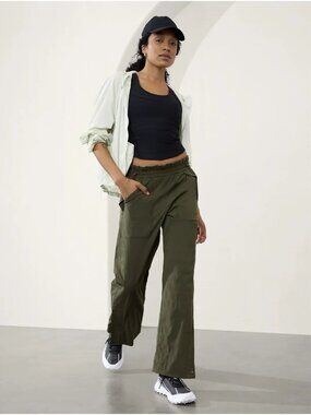 Athleta Trekkie High Rise Parachute Pant Small Tall Aspen Olive